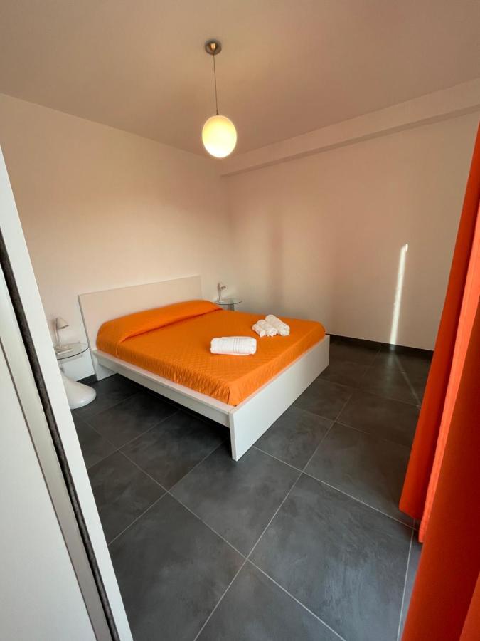 Bilo arancione Apartamento Porto Torres Exterior foto