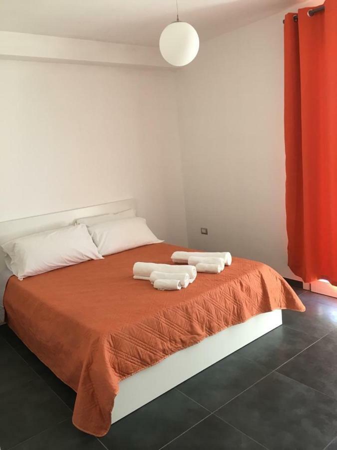 Bilo arancione Apartamento Porto Torres Exterior foto